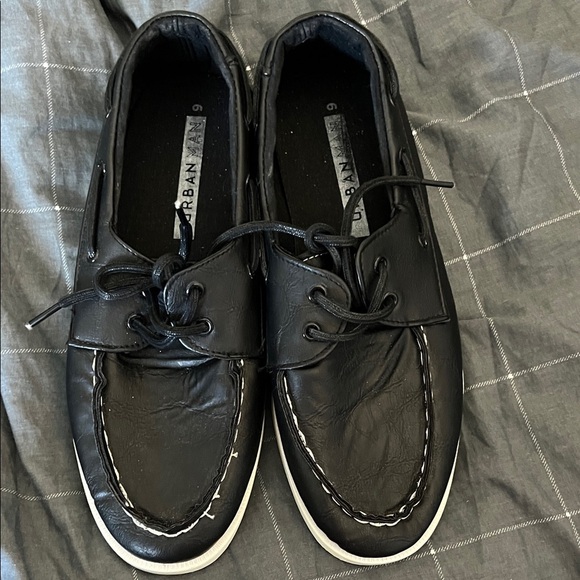 Urban Man Black Faux Leather Boat Shoes Size 9 - Picture 1 of 4